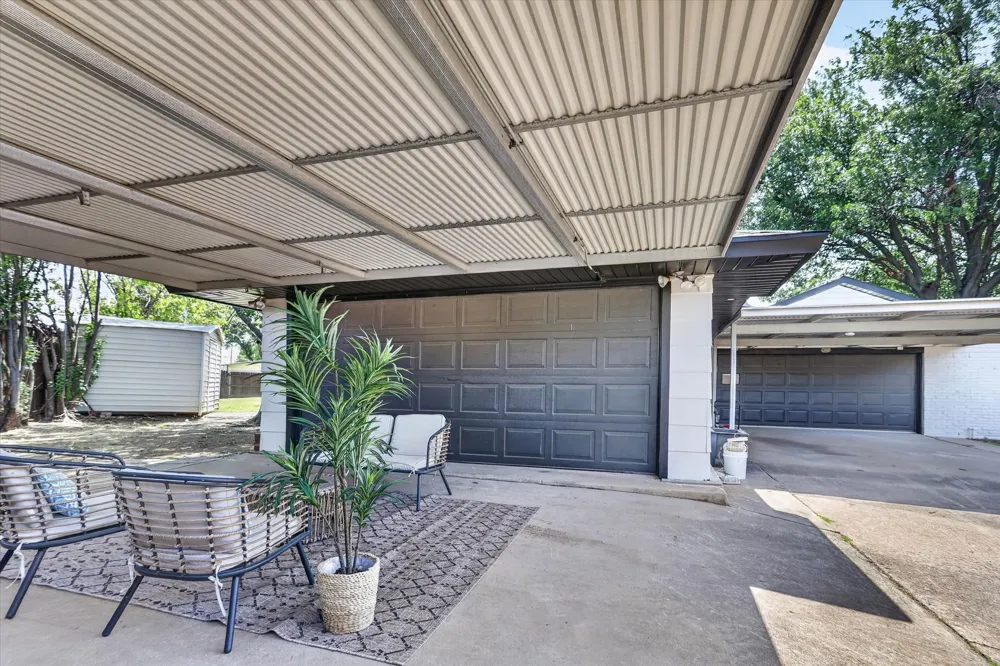 3883 Antigua Circle Dallas, TX 75244
