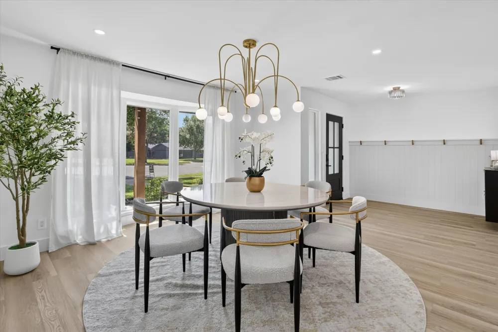 3883 Antigua Circle Dallas, TX 75244