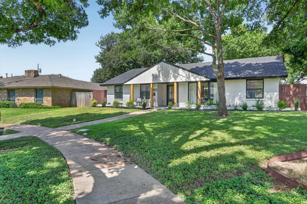 3883 Antigua Circle Dallas, TX 75244