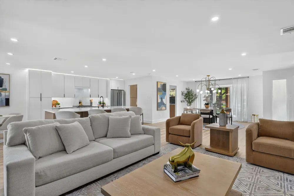 3883 Antigua Circle Dallas, TX 75244