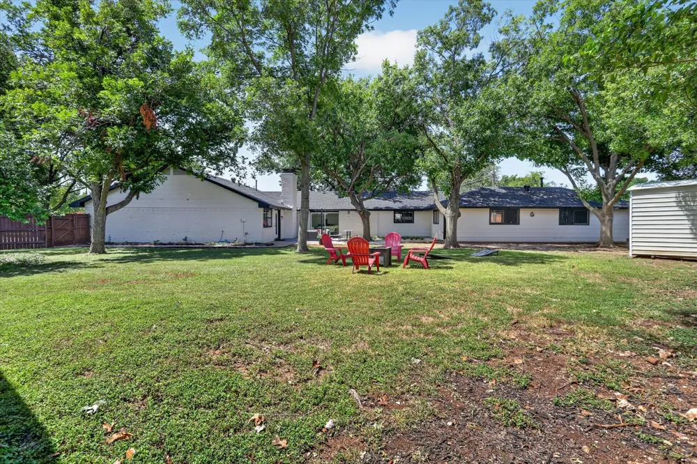 3883 Antigua Circle Dallas, TX 75244