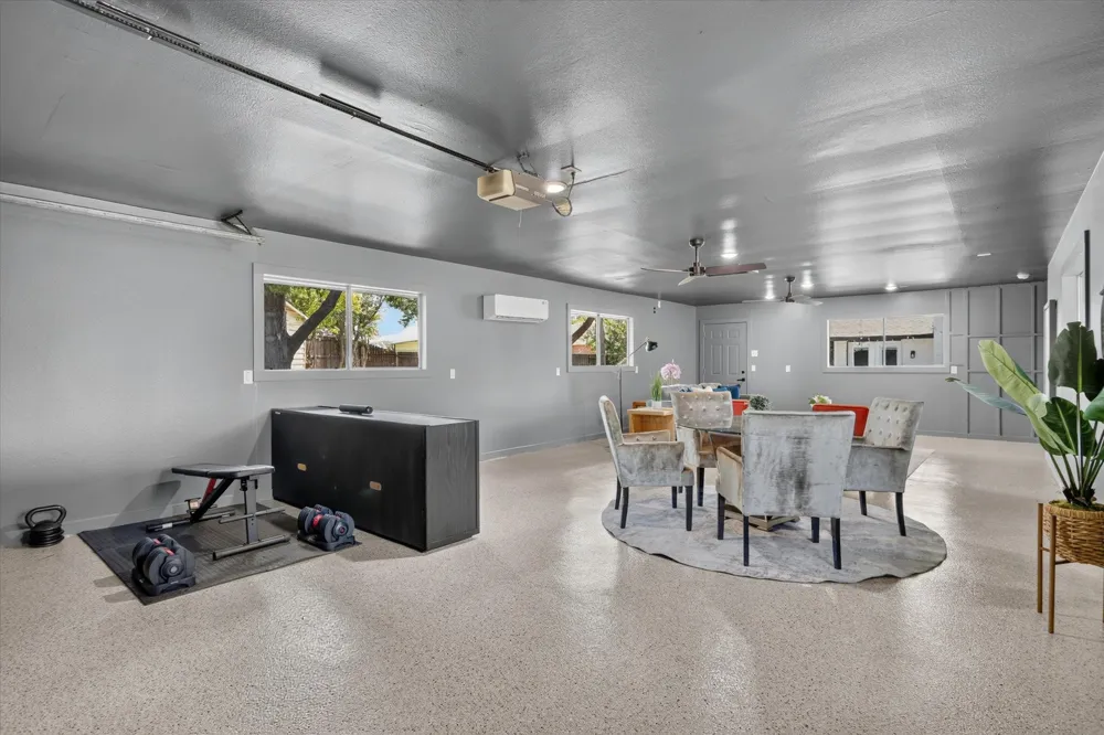 3883 Antigua Circle Dallas, TX 75244