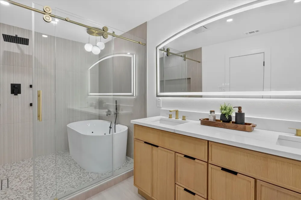 3883 Antigua Circle Dallas, TX 75244