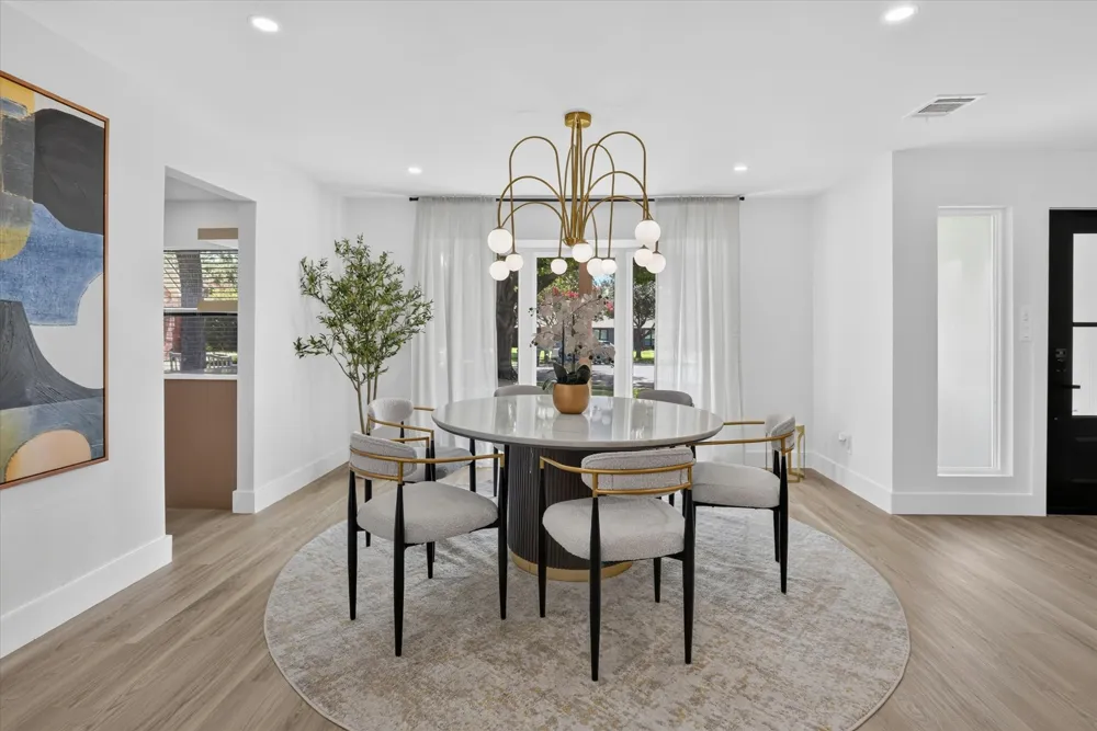 3883 Antigua Circle Dallas, TX 75244