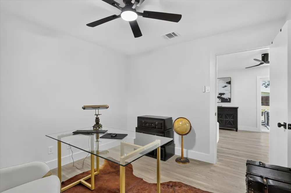 3883 Antigua Circle Dallas, TX 75244