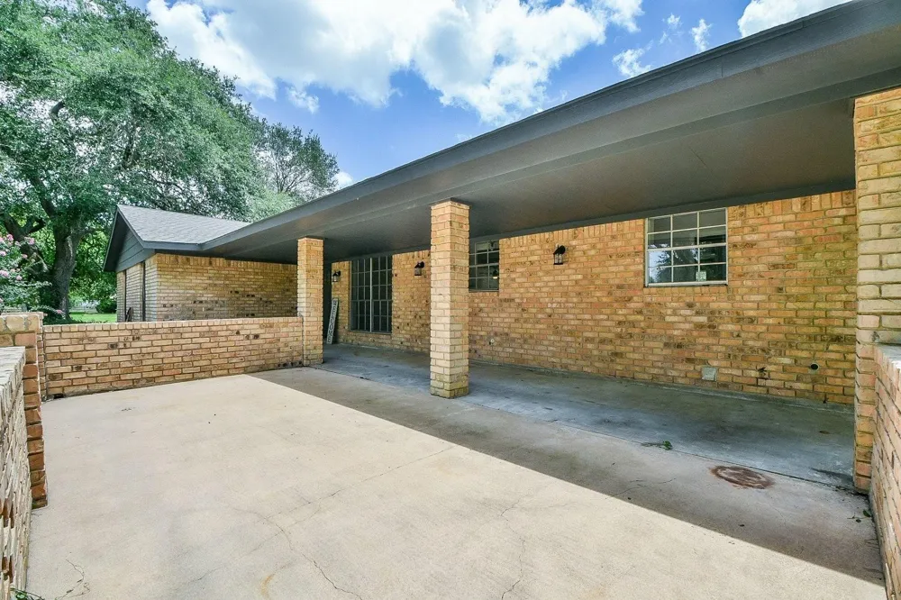 279 Lakeview 3 Road El Campo, TX 77437