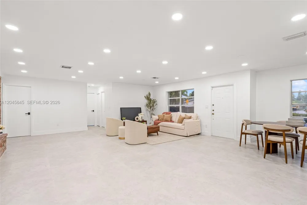 18103 SW 93rd Avenue Palmetto Bay, FL 33157