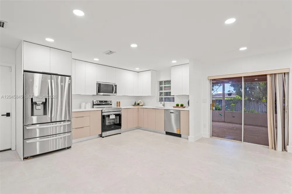 18103 SW 93rd Avenue Palmetto Bay, FL 33157