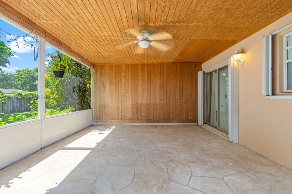 18103 SW 93rd Avenue Palmetto Bay, FL 33157