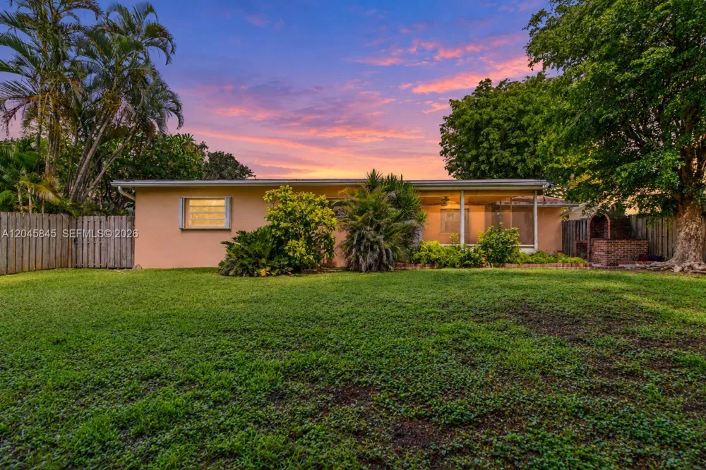 18103 SW 93rd Avenue Palmetto Bay, FL 33157