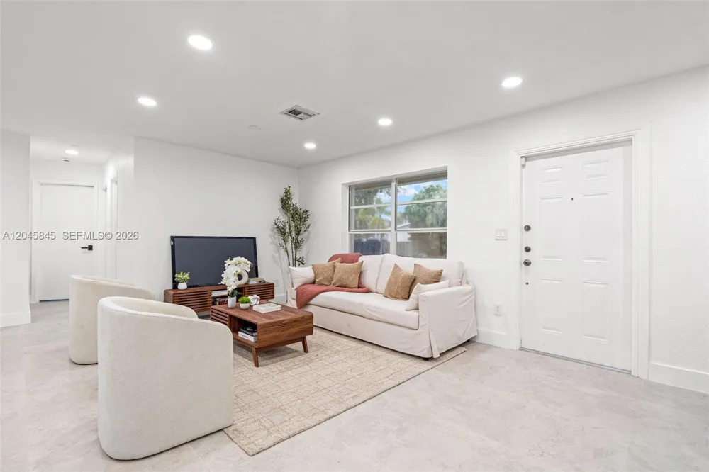 18103 SW 93rd Avenue Palmetto Bay, FL 33157