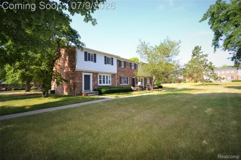 559 Fox Hills Drive
