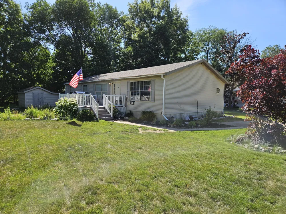 9294 Whispering Pines Avenue NW Sparta Township, MI 49345