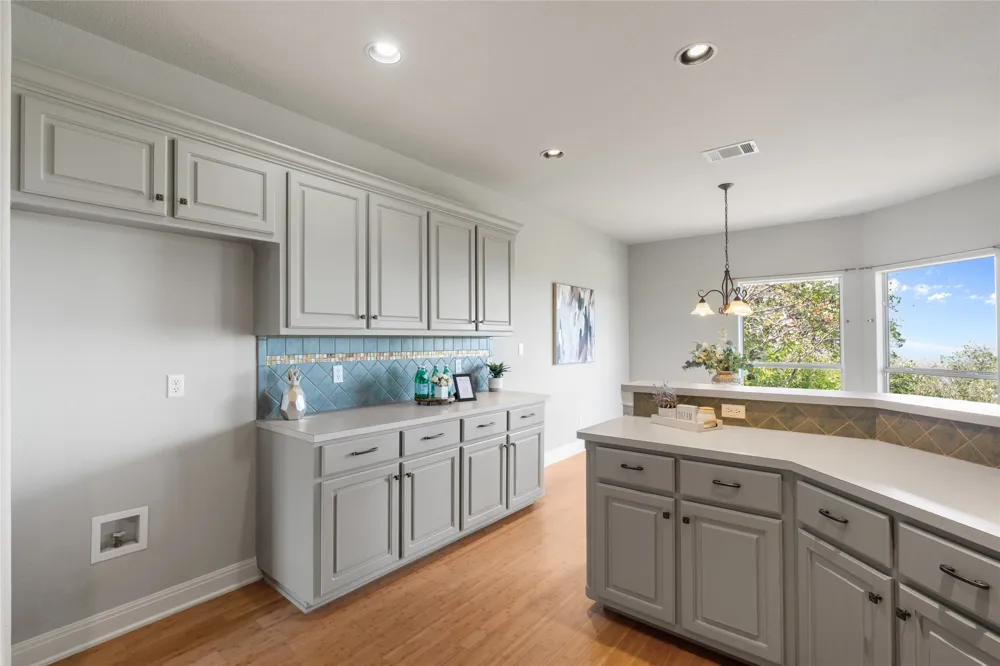 19627 Tyler Trail Jonestown, TX 78645