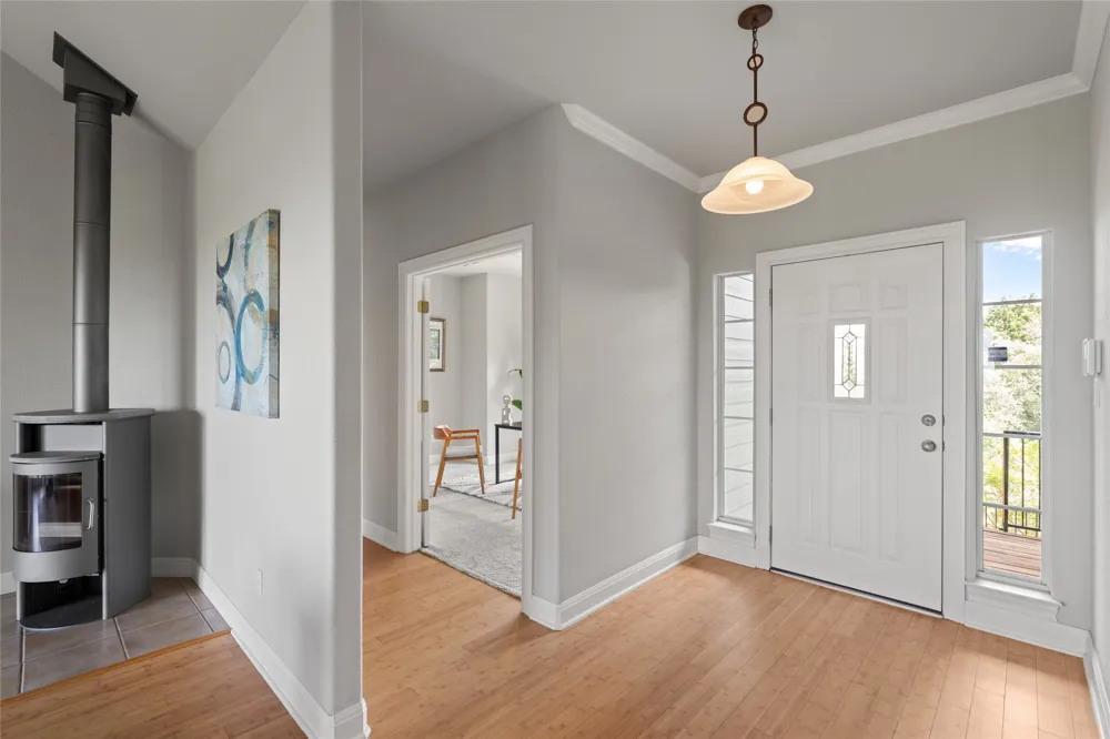 19627 Tyler Trail Jonestown, TX 78645