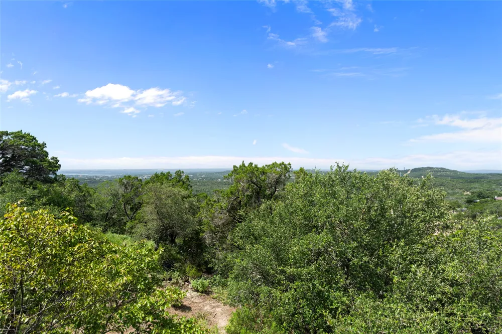 19627 Tyler Trail Jonestown, TX 78645