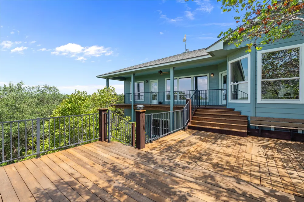 19627 Tyler Trail Jonestown, TX 78645