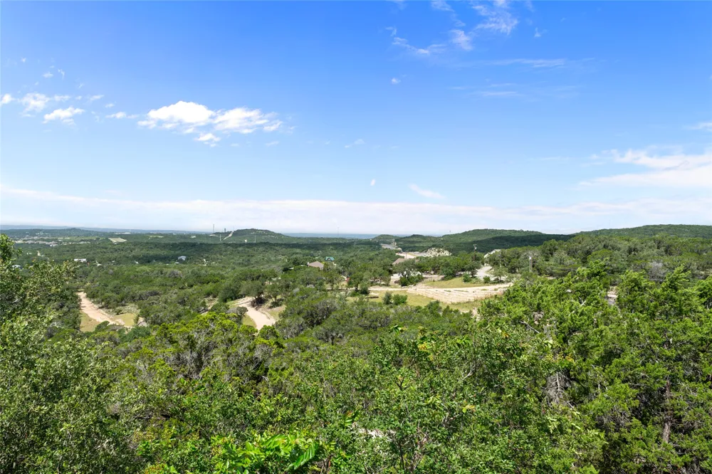 19627 Tyler Trail Jonestown, TX 78645