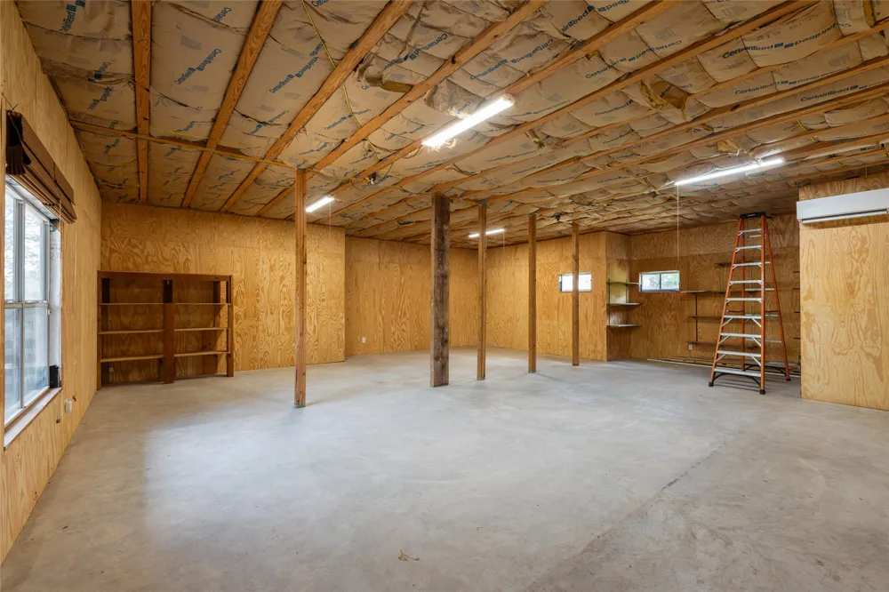 19627 Tyler Trail Jonestown, TX 78645