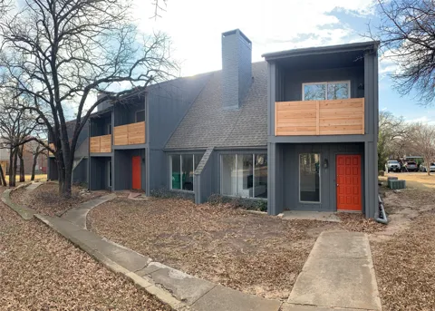 1908 Camden Court #03