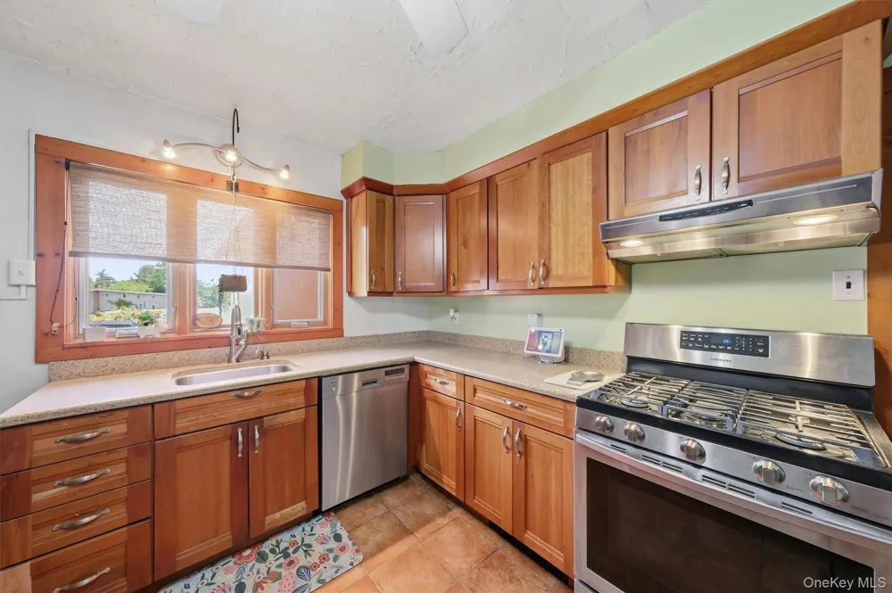 3589 State Route 52 Pine Bush, NY 12566