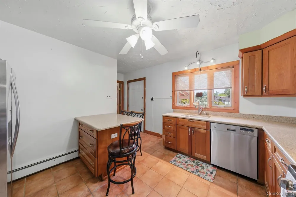 3589 State Route 52 Pine Bush, NY 12566