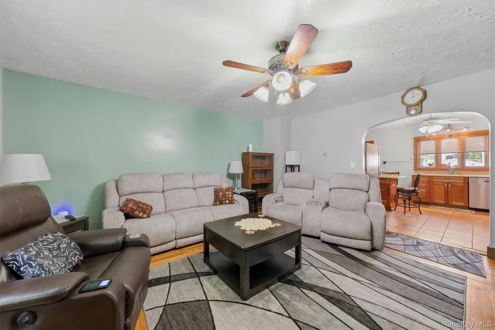 3589 State Route 52 Pine Bush, NY 12566