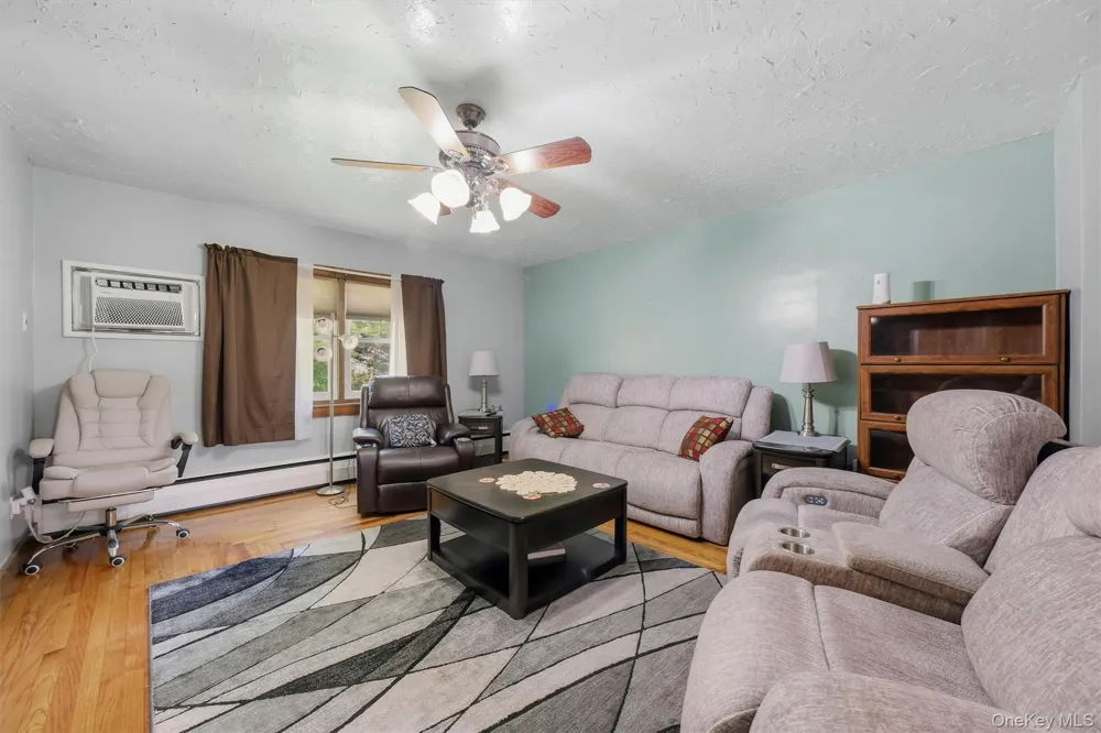 3589 State Route 52 Pine Bush, NY 12566
