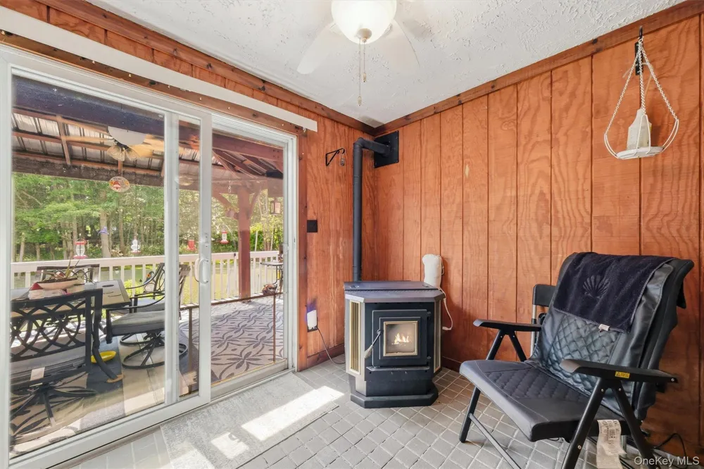 3589 State Route 52 Pine Bush, NY 12566