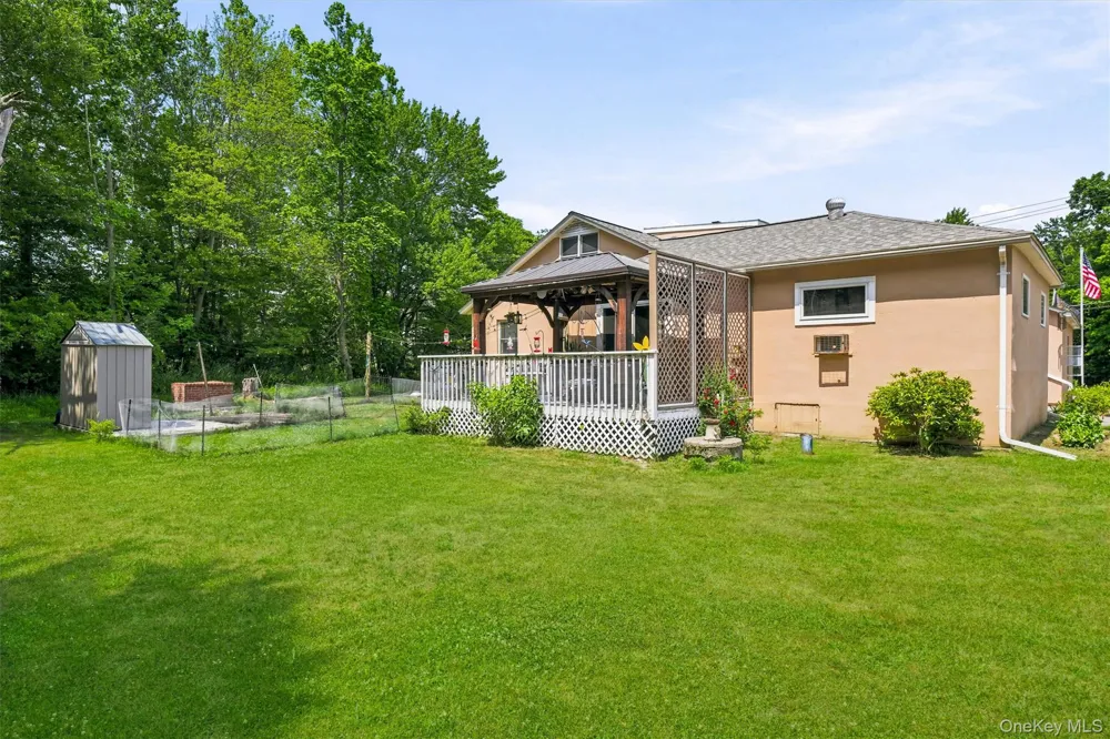 3589 State Route 52 Pine Bush, NY 12566