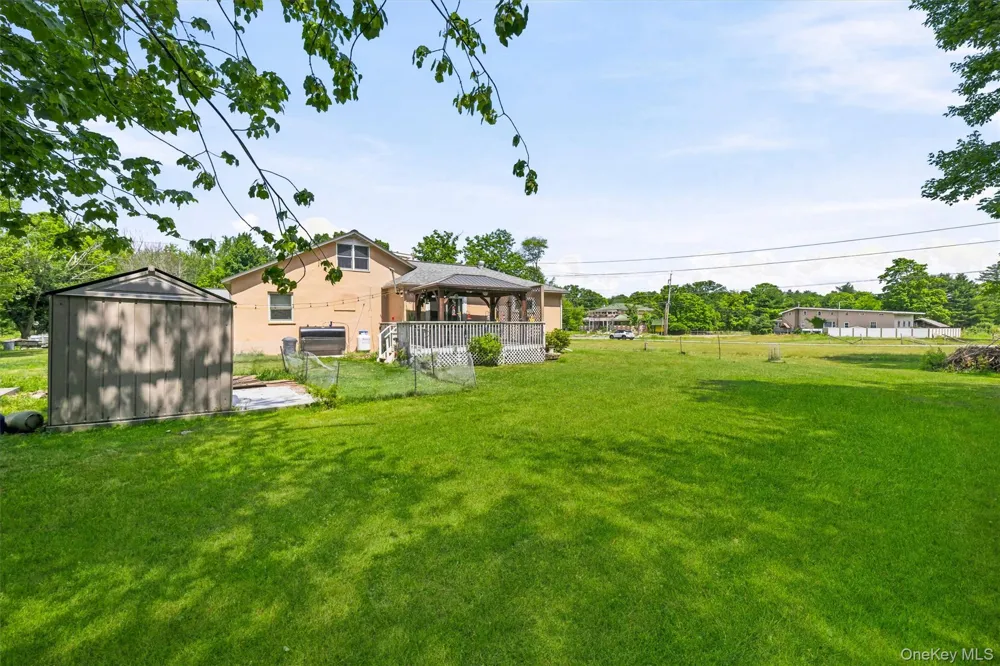 3589 State Route 52 Pine Bush, NY 12566