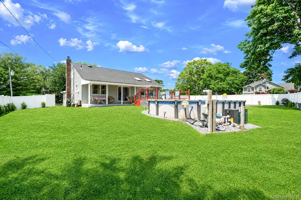 1 Blue Spruce Lane Commack, NY 11725