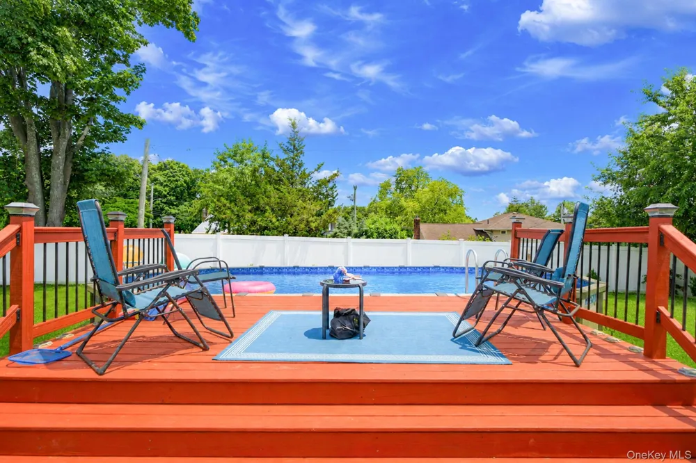 1 Blue Spruce Lane Commack, NY 11725