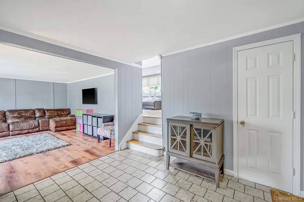 1 Blue Spruce Lane Commack, NY 11725