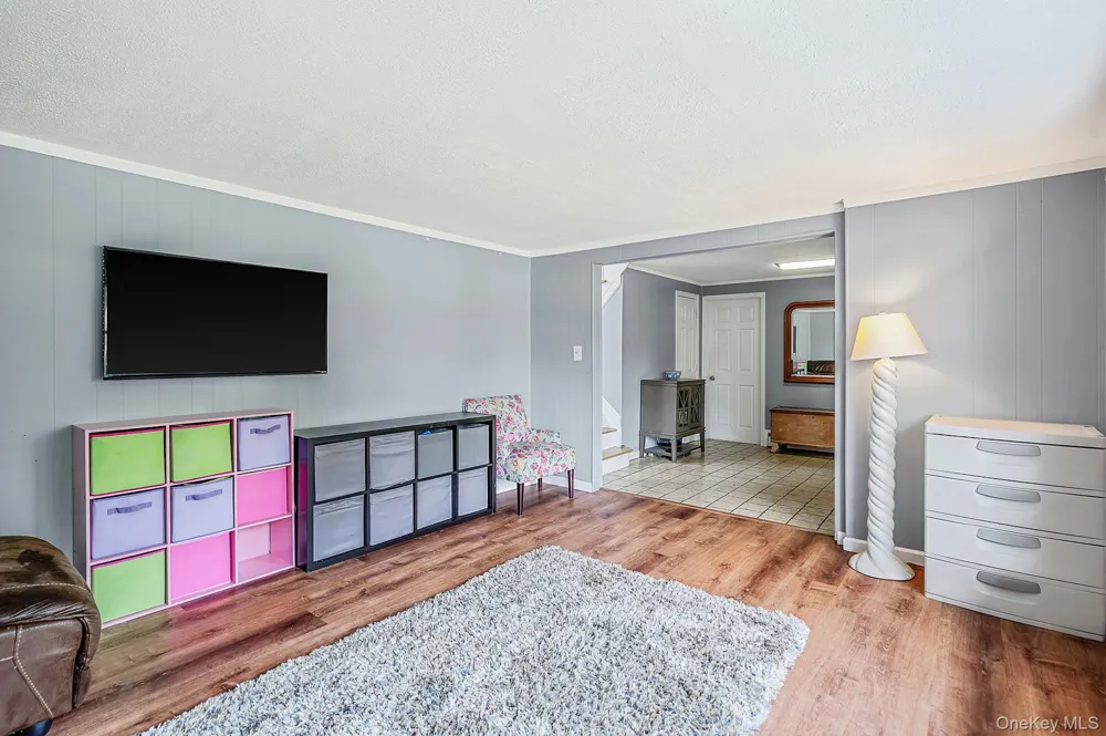 1 Blue Spruce Lane Commack, NY 11725