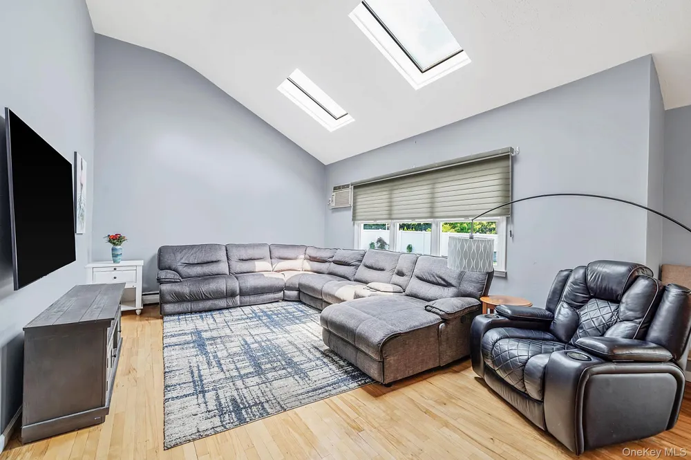 1 Blue Spruce Lane Commack, NY 11725
