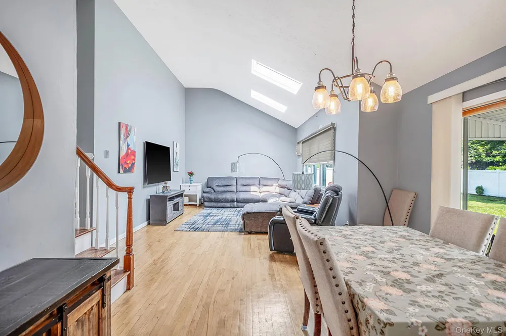 1 Blue Spruce Lane Commack, NY 11725