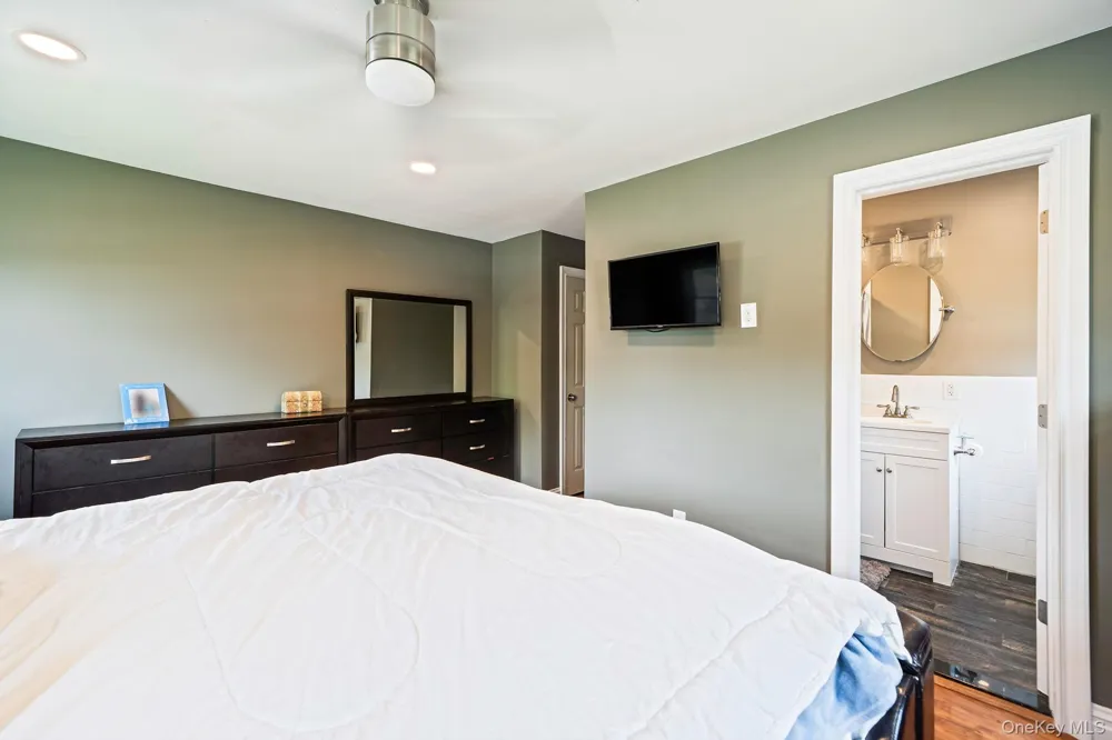1 Blue Spruce Lane Commack, NY 11725