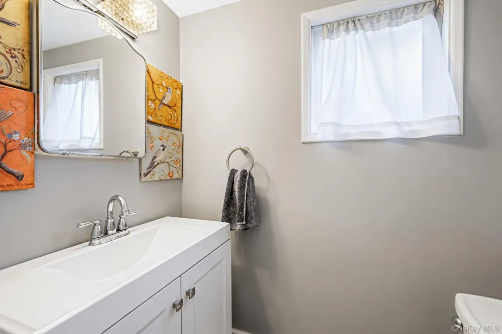 1 Blue Spruce Lane Commack, NY 11725