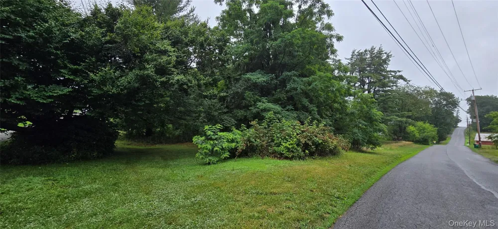 # Calvin Drive Marlboro, NY 12542