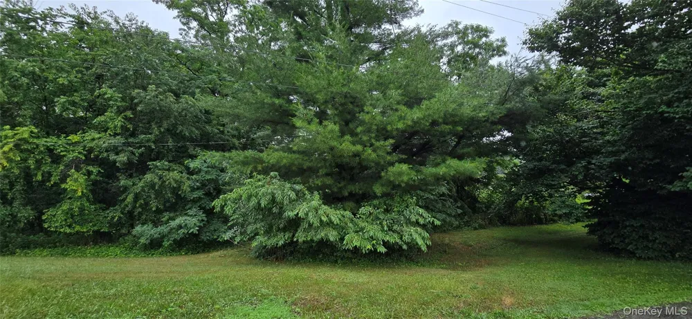 # Calvin Drive Marlboro, NY 12542