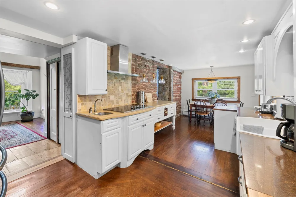 346 Crescent Avenue Highland, NY 12528