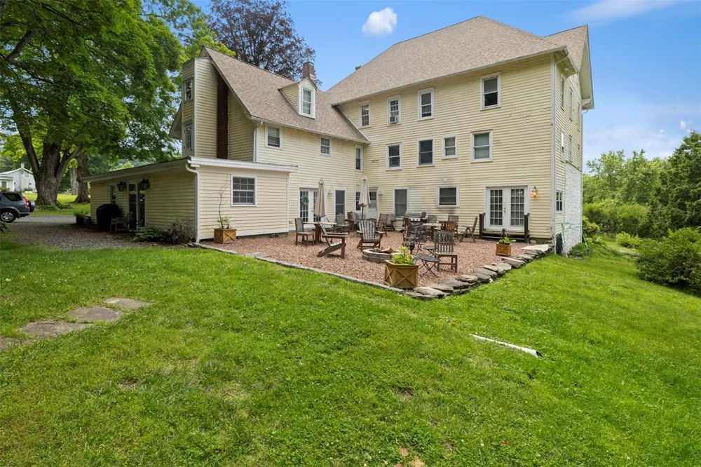 346 Crescent Avenue Highland, NY 12528