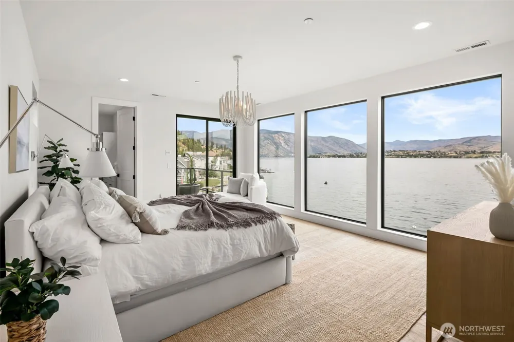 3212 S Lakeshore Road Chelan, WA 98816