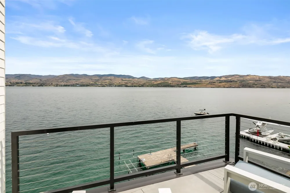3212 S Lakeshore Road Chelan, WA 98816