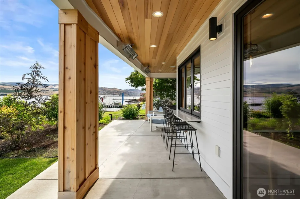 3212 S Lakeshore Road Chelan, WA 98816