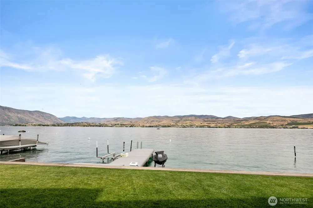 3212 S Lakeshore Road Chelan, WA 98816