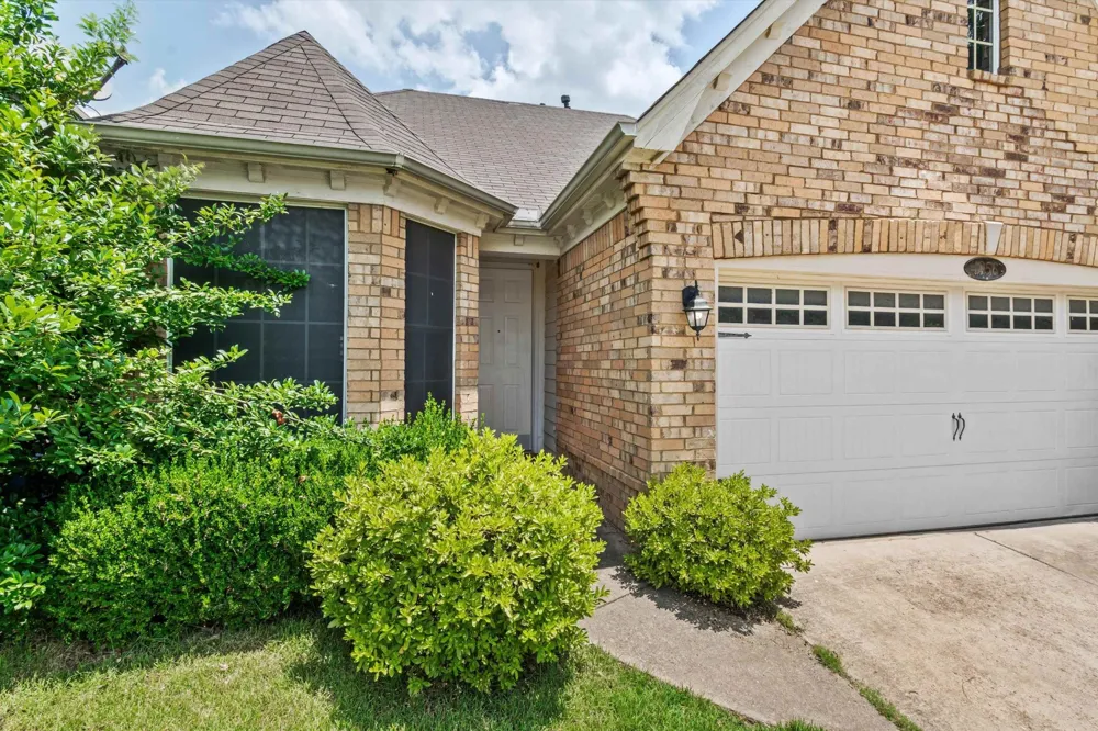 4956 INDIAN WALK LN Arlington, TN 38002