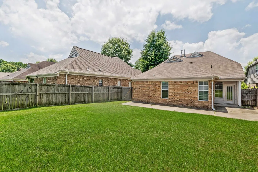 4956 INDIAN WALK LN Arlington, TN 38002
