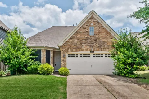4956 INDIAN WALK LN
